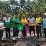 BAZNAS Musi Rawas Bantu Korban Kebakaran. [rakyatsumsel.co.id/Penerbit PT Ali Putra Heri]