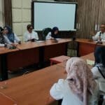 Assisten I , Plt Kadinkes Kota Lubuklinggau, Drs Erwin Armeidi, M.Si Pimpin Rapat Bulanan Evaluasi Kinerja Seluruh Puskemas di Kota berslogankan Sebiduk Semare. Klik rakyatsumsel.co.id