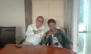 Assisten I, Plt Kadinkes Kota Lubuklinggau, Drs Erwin Armeidi, M.Si bersama adik angkatnya, Ali, Pendiri rakyatsumsel.co.id, Mantan Caleg PAN, Pentolan PWI, Mahasiswa Hukum. Klik rakyatsumsel.co.id